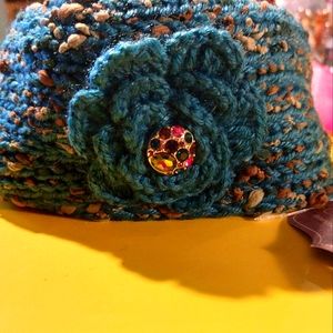 Headband NWT TAKE A GOOD LOOK AT THIS MAKE SURE U KNOW WHAT IT IS